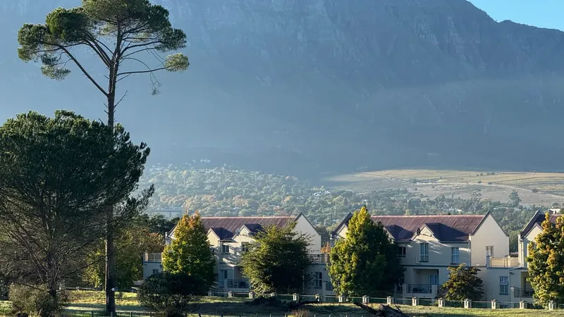 What Happens to a Mortgage Bond on a Property When the Homeowner Dies